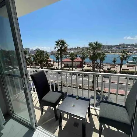Apartment Seafront A Gzira